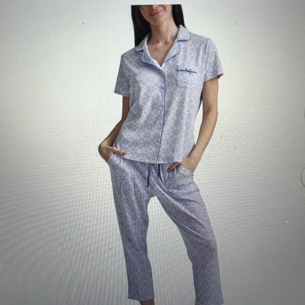Like new KN pajama set